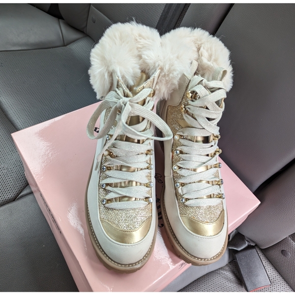 Juicy Couture Shoes - 🔒SOLD🔒 Juicy Couture | Indulgence White & Gold Hiking Boots | GUC